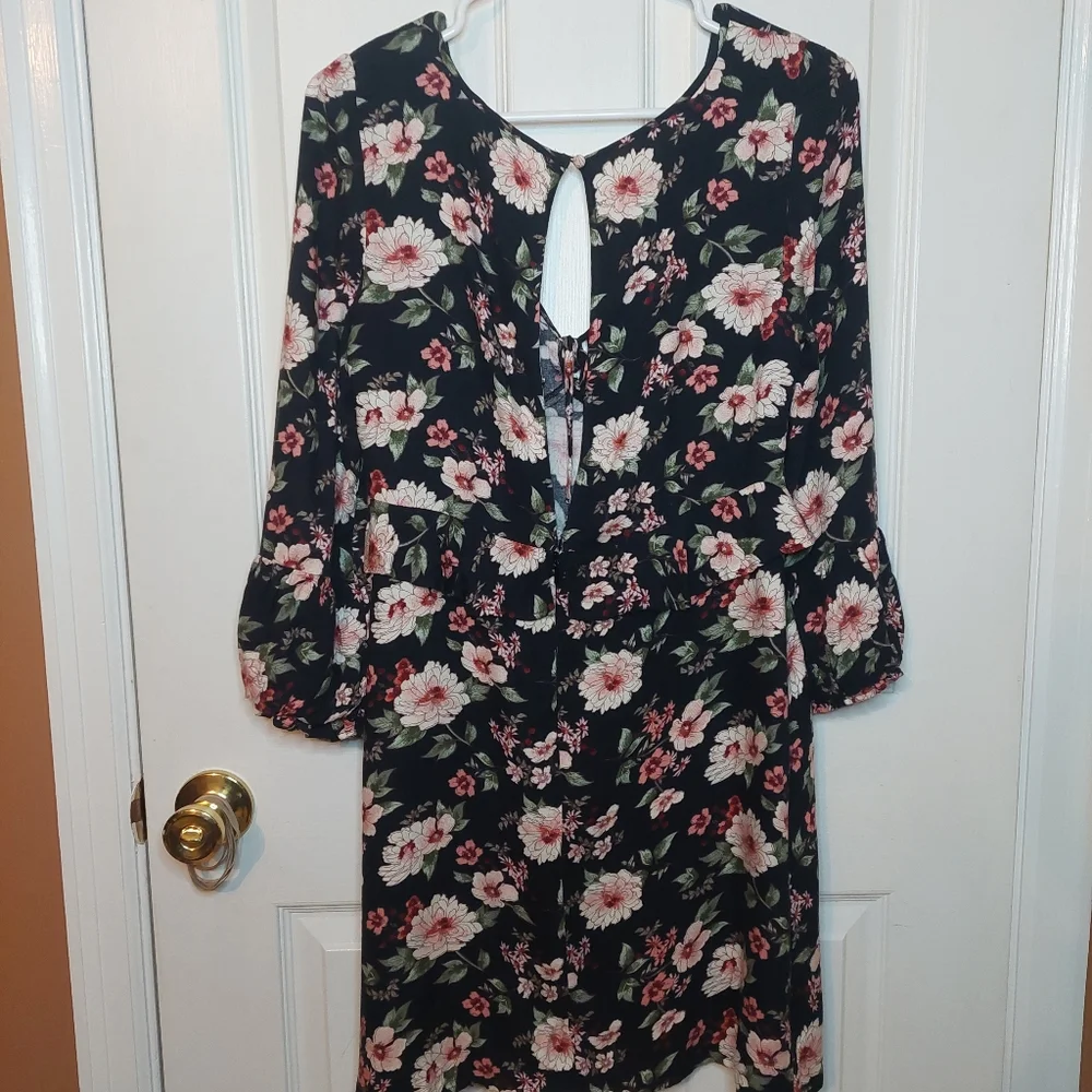 American Eagle Black Floral Print Boho Ruffle V Neck Dress Bell Sleeve Sz XS